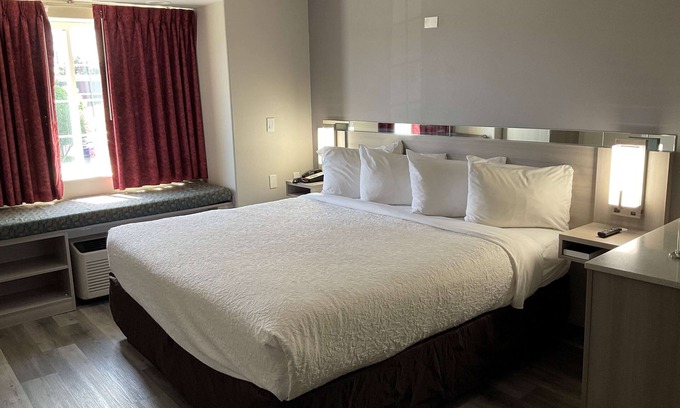 Clarksville Hotel | Microtel Inn & Suites by Wyndham Clarksville