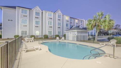 Gulf Shores Hotel | Microtel Inn & Suites by Wyndham Gulf Shores