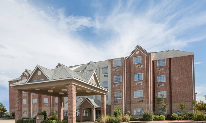 Hattiesburg Hotel | Microtel Inn & Suites by Wyndham Hattiesburg
