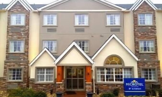 Greenville - Spartanburg Hotel | Microtel Inn & Suites by Wyndham Greenville / Woodruff Rd