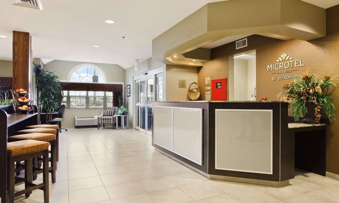 Williston Hotel | Microtel Inn & Suites by Wyndham Williston