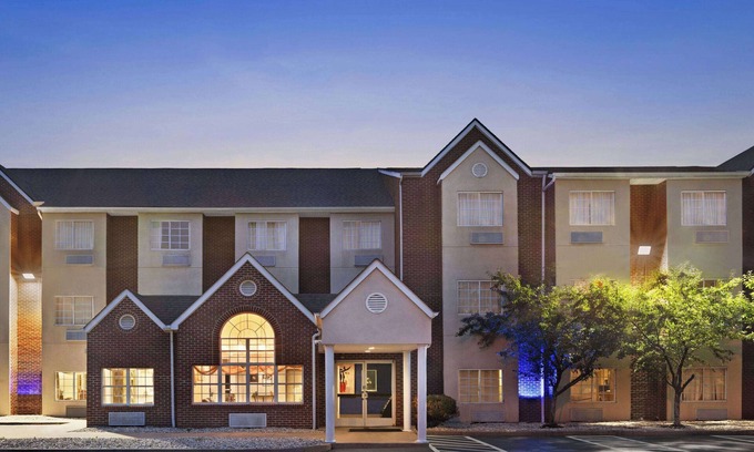 Florence Hotel | Microtel Inn & Suites by Wyndham Florence/Cincinnati Airport