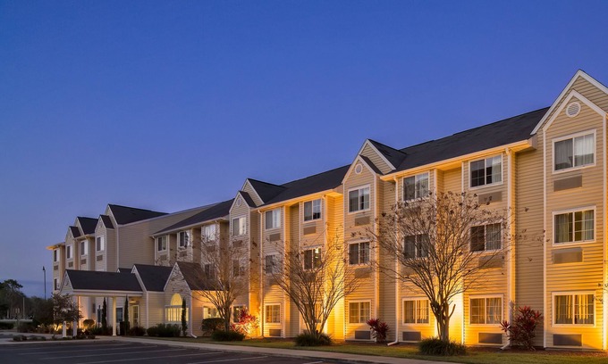 Silver Lake Hotel | Microtel Inn & Suites by Wyndham Leesburg/Mt Dora