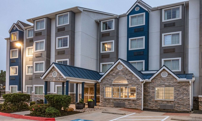 Austin Hotel | Microtel Inn & Suites by Wyndham Austin Airport