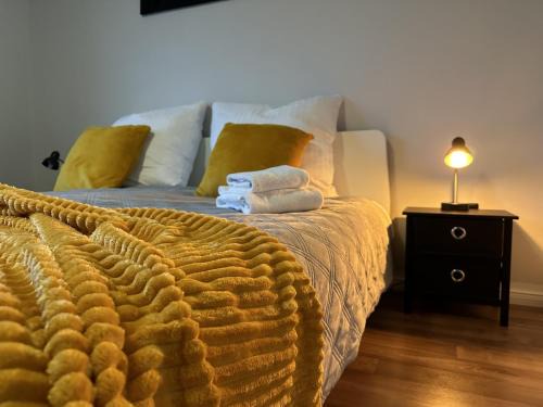 Schloss Holte-Stukenbrock Apartamento | Mid - Century