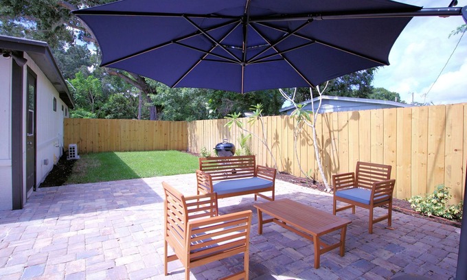 Arlington Park Casa | Mid-Century 1/1 Near Downtown/Siesta Key/SMH/Arlington Park