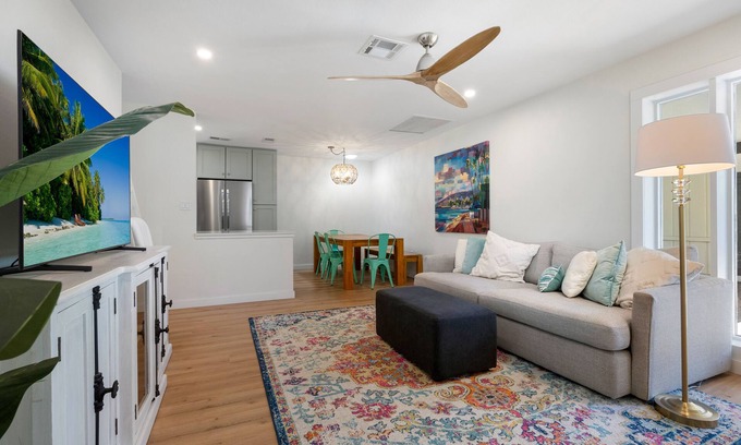 Arlington Park Casa | Mid-Century 3/2 Near Downtown/Siesta Key/SMH