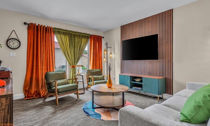 Indio Apartamento | Mid-Century Desert Getaway