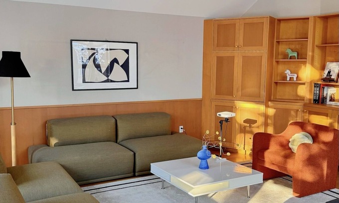 South Addition Casa | Mid-Century Gem by Local Artist. Heart of Downtown Location!