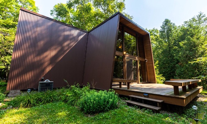 Whitewater Casa | Mid-Century Masterpiece on Secluded 18-Acre Woods