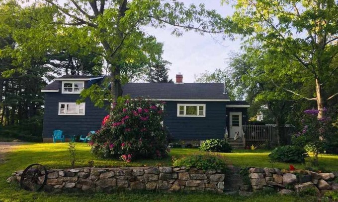 Chester Casa | Mid century modern home for rent in sought after Chester