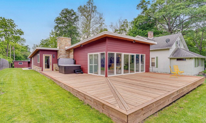 Finly Cabaña | Mid-Century Modern Lake Cottage in Indiana!