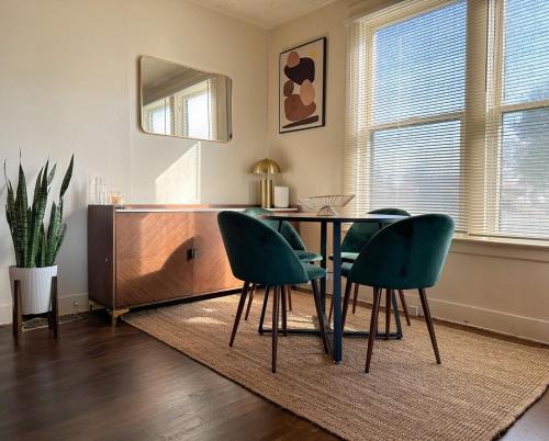 Visalia Casa | Mid-Century Modern retreat