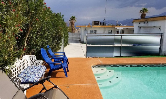 Desert Hot Springs Casa | Mid-century cinder block bungalow