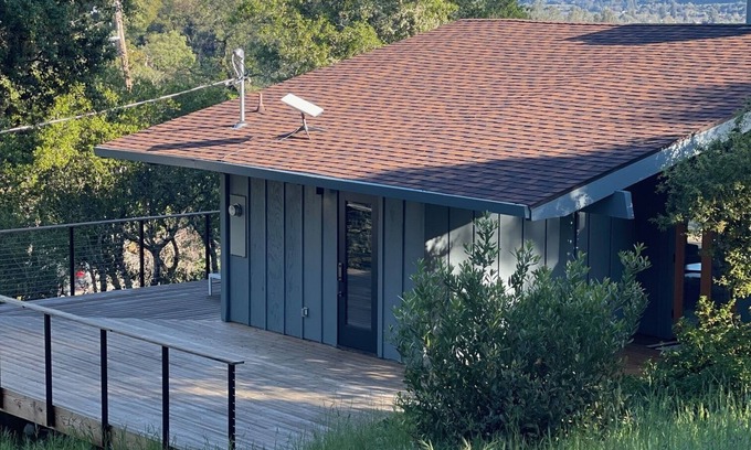 Geyserville Casa | Mid-century Wine Getaway