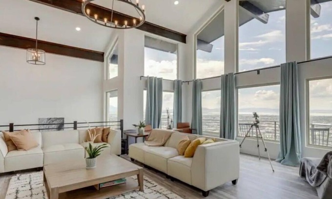 Provo Casa | Mid Term Rental with the Finest Provo View, Indoor Basketball Court & Dry Sauna