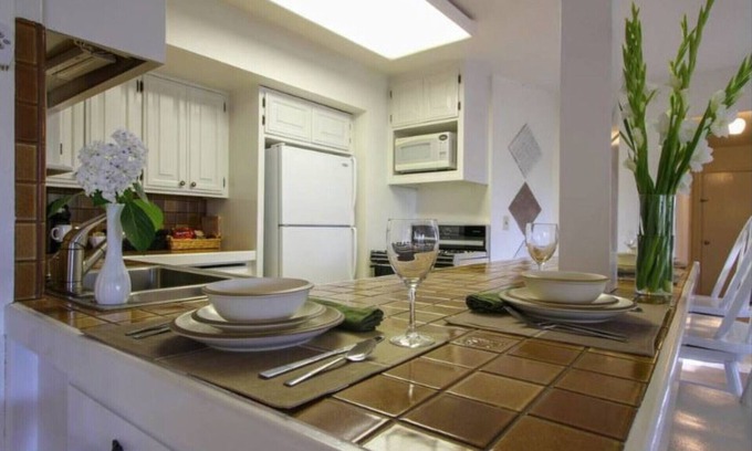 Santa Rosa Casa | Apartamento de mediados de siglo con jardín moderno