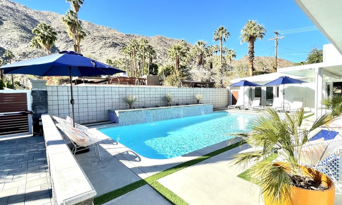 The Mesa Casa | MidCentury Modern Pool Home: Amazing Views-Close to Downtown!
