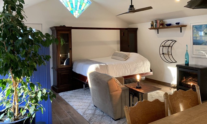 Thomaston Apartamento | Midcoast Retreat with Fireplace Near Downtown