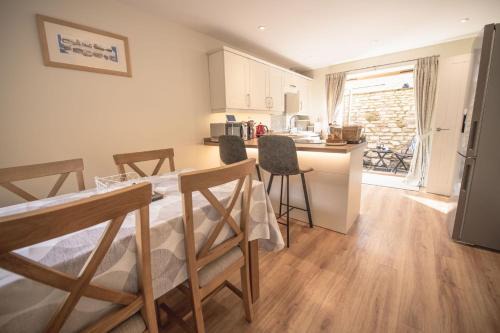 Richmond Casa | Middle Row Cottage