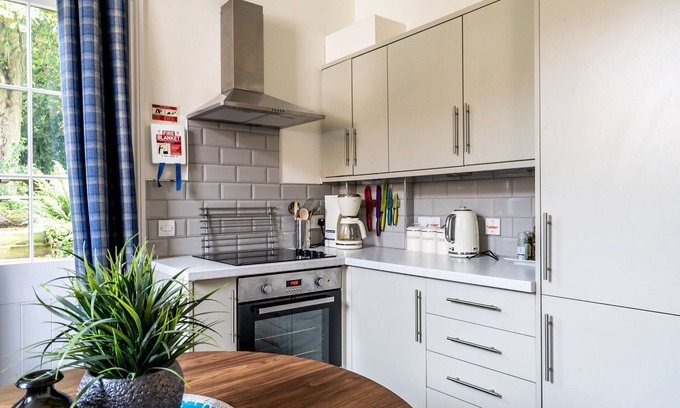 York Cabaña | Sleeps 4 guests in 2 bedrooms