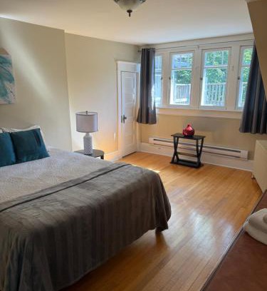 Waterford Valley Apartamento | Midstream Manor Unit 8, 2 Bedroom Apartment