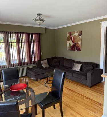 Waterford Valley Apartamento | Midstream Manor Unit 9, 2 Bedroom Apartment