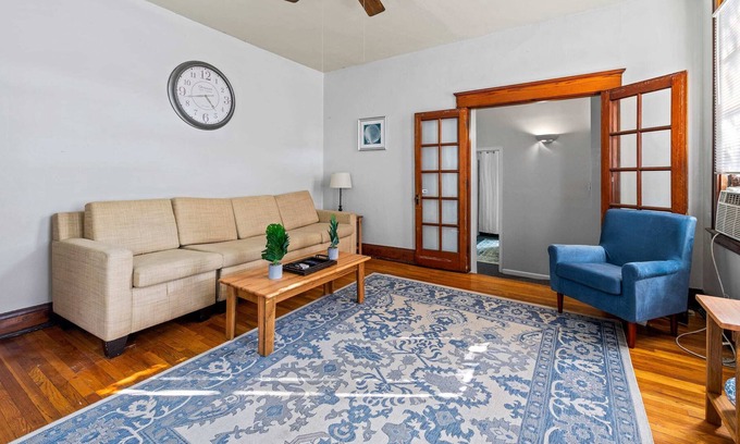 Clifton Heights Apartamento | Midtown Apt Near Downtown&U of C- Hangout Unit 1&2