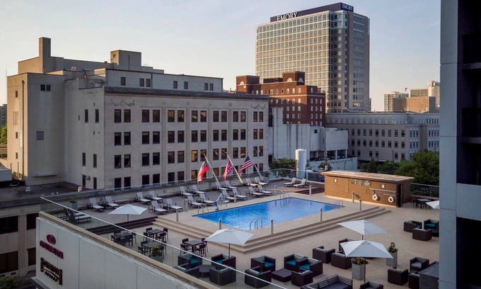 SoNo Apartamento | Midtown King Studio accesible | Desayuno gratis + acceso estacional a la piscina