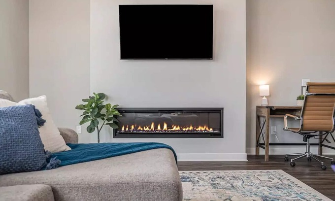 Omaha Casa | Midtown Luxury near UNMC