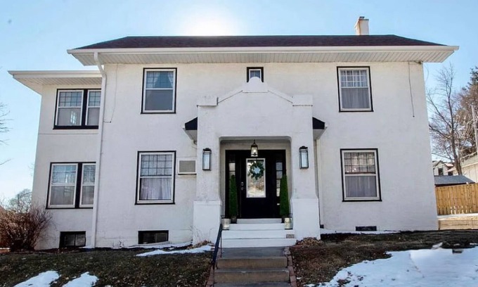Midtown Casa | Midtown Mansion Close to Old Market, CWS, CHI, Blackstone district and more!