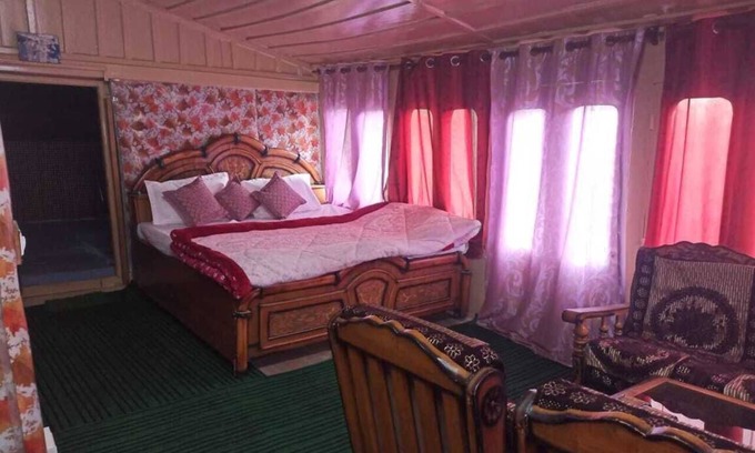 Jibhi Casa | Midway home stay