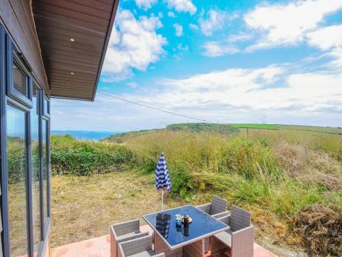 Torpoint Casa | Midway Lodge