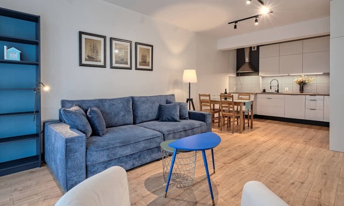 Piecki-Migowo Apartamento | Migowo Apt w/Parking, Balcony - by Rentujemy