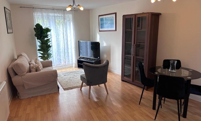 Purfleet Apartamento | Mikky property