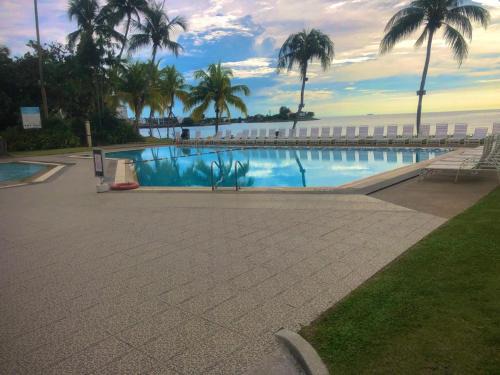 Si Rusa Apartamento | Mila Seaview Regency Tanjung Tuan