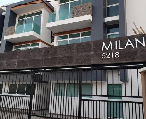 Zona Dorada Apartamento | Milan cuatro. 2 cuadras de Playa del delfin