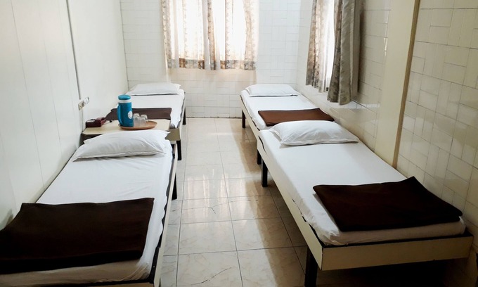 Girgaon Casa | Milan Guest House