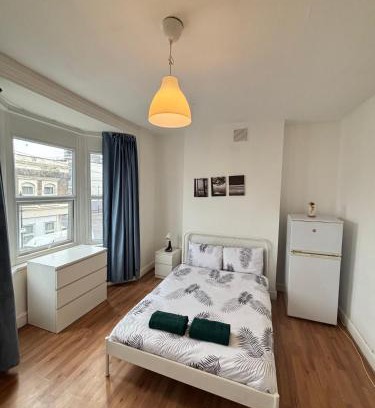 Tower Hamlets Casa | Mile-End Staycation
