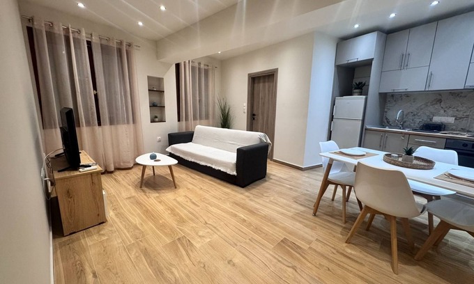 Milies Casa | Milies Creekside Studio