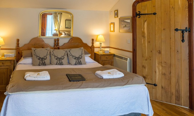 Bradford-on-Avon Otro | Cuádruple-Premium-Baño en la habitacion-Terraza-Milking Shed
