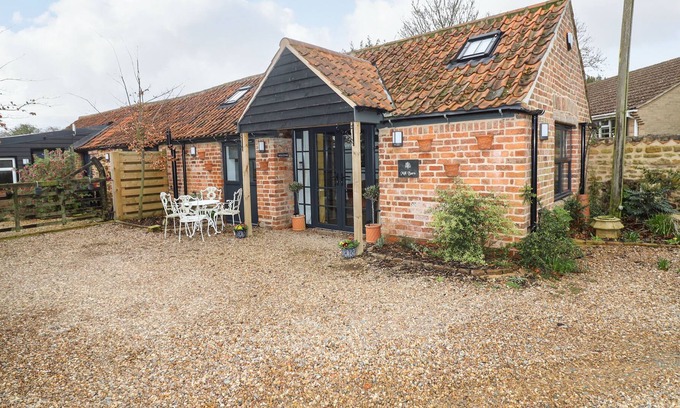 Barrowby Apartamento | MILL BARN, character holiday cottage, with a garden in Barrowby