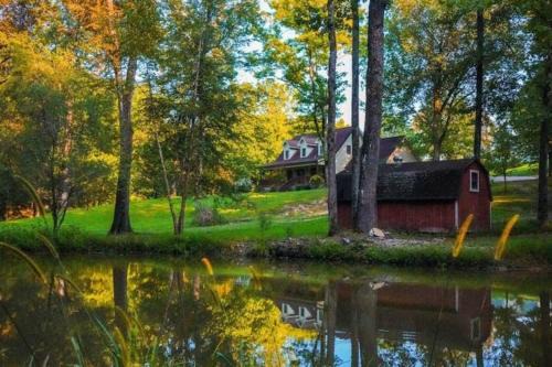 Hot Springs Casa | Mill Creek Farm