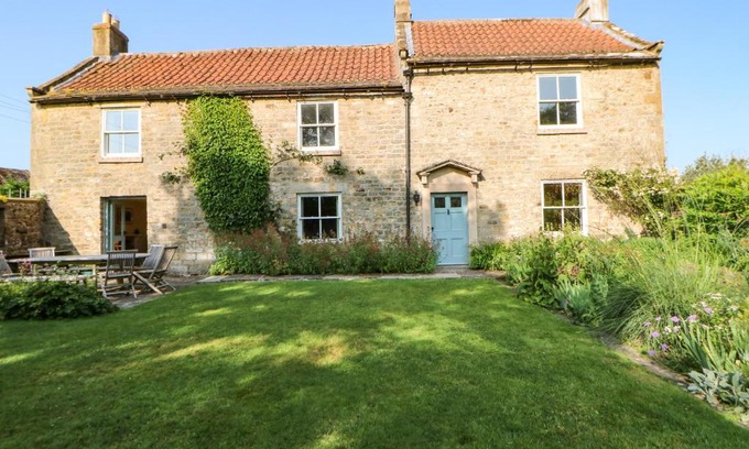 East Layton Casa | Mill Farm House