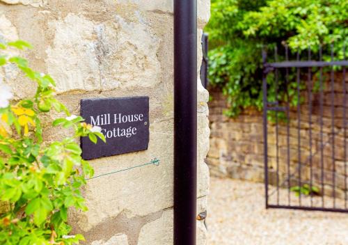 Stroud Casa | Mill House Cottage - Star Stay on The Cotswold Way