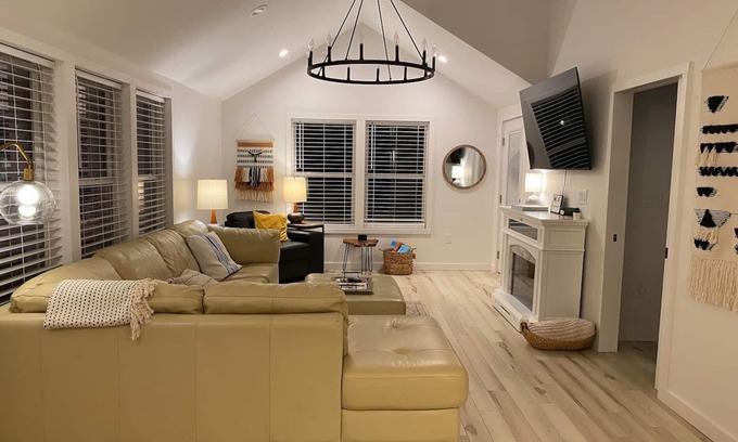 Newland Cabina | Mill Timber Lodge-Charming Mountain Cabin