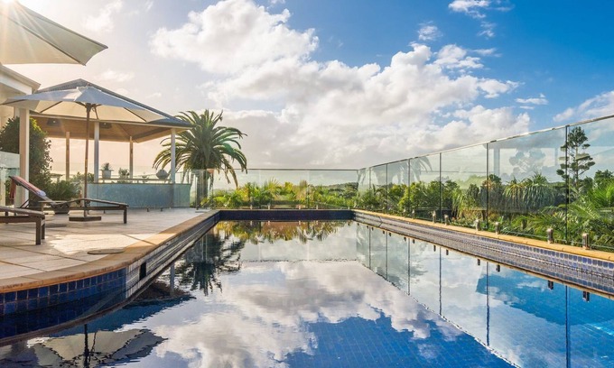 Coopers Shoot Casa | Milla's on Coopers - luxury retreat with pool