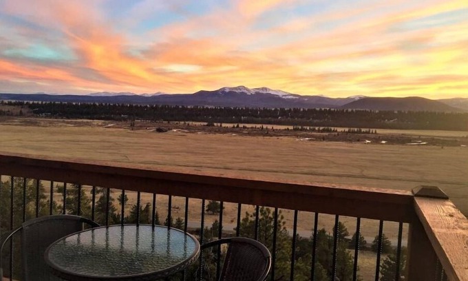 Fairplay Casa | MILLION DOLLAR VIEWS in Colorado's Rocky Mountains
