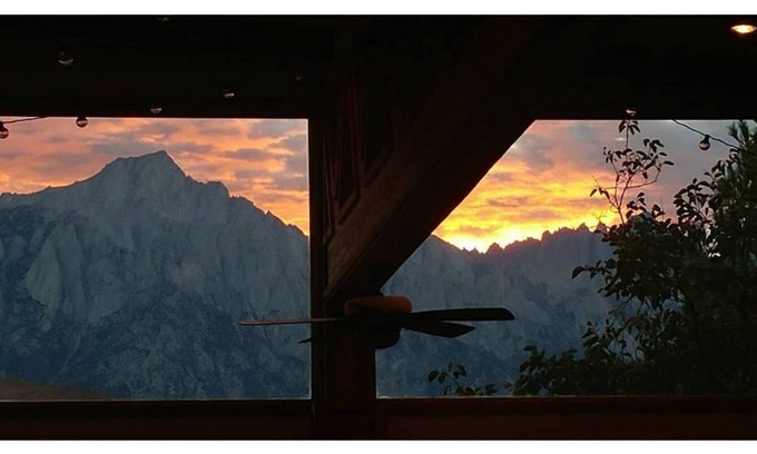 Lone Pine Casa | ***Million Dollar Views and Indoor Pool!