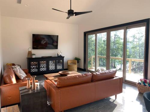 Marianna Casa | Millstone on the Millpond-6 miles of Springs
